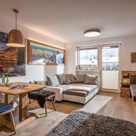 Royal Waldfeld Apartment Mayrhofen Bagian luar foto