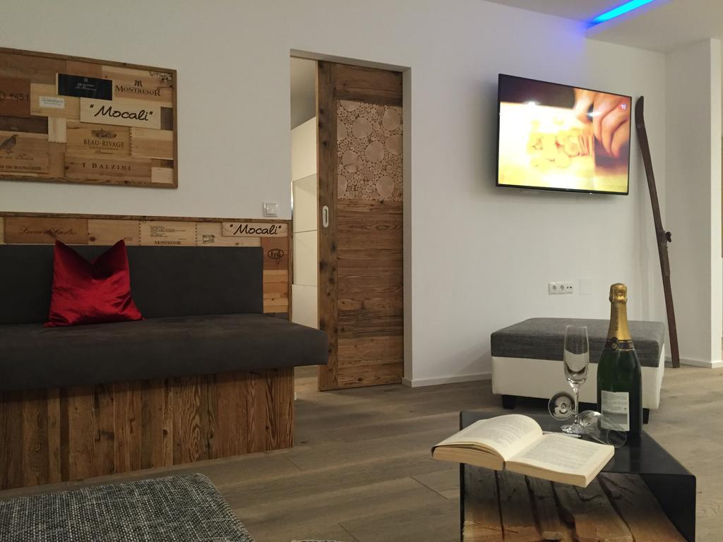 Royal Waldfeld Apartment Mayrhofen Bagian luar foto