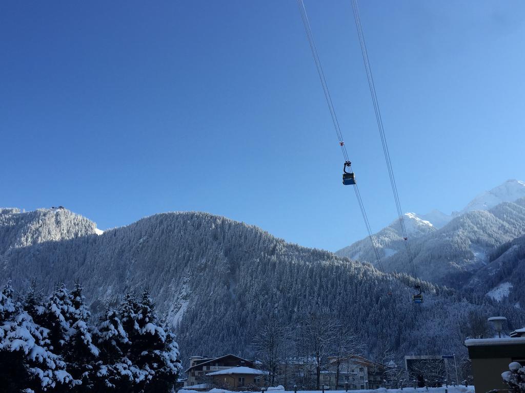 Royal Waldfeld Apartment Mayrhofen Bagian luar foto