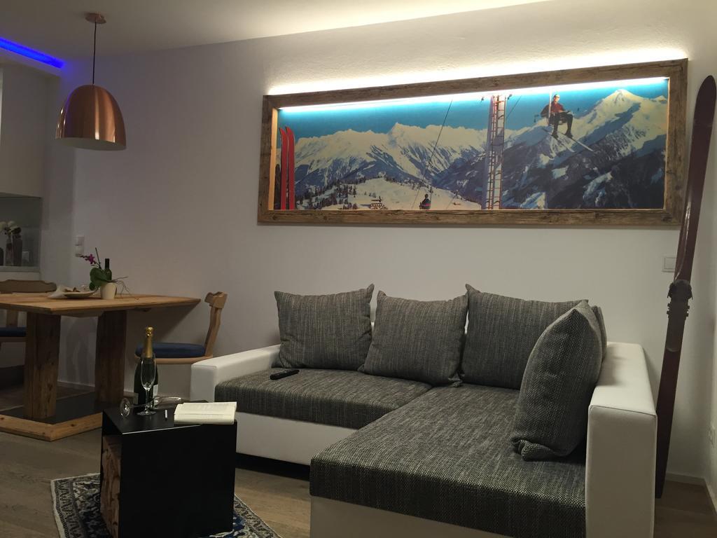 Royal Waldfeld Apartment Mayrhofen Bagian luar foto